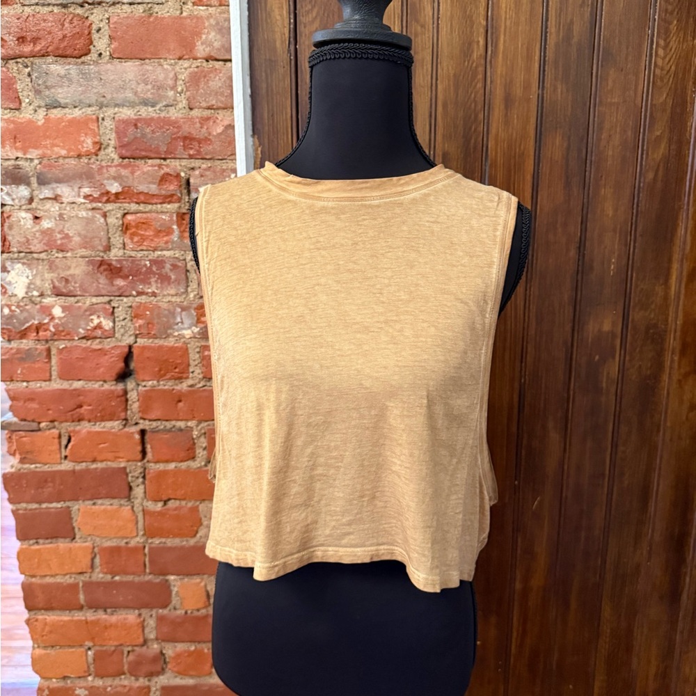 Lululemon mustard sleeveless muscle crop top
